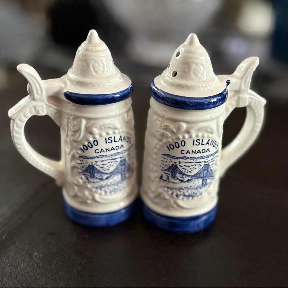 Vintage 1000 Islands Canada Ceramic Salt & Pepper Shakers